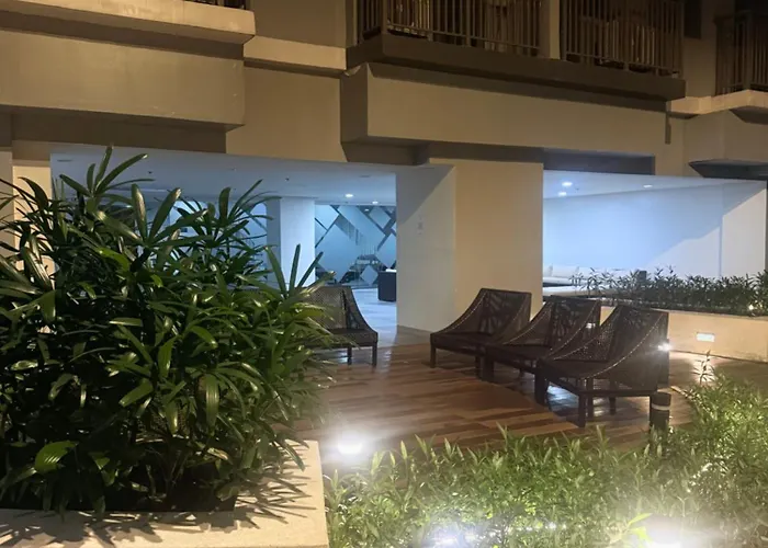 1 Bedroom Near Mall Of Aparthotel *
